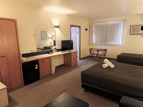 room detail thumbnail 1