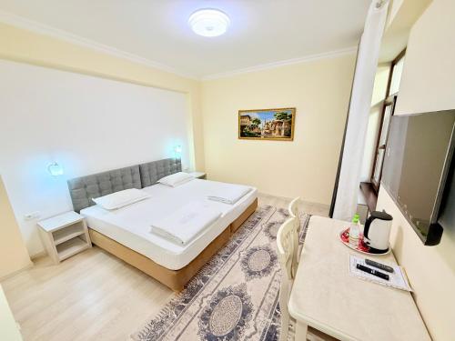 2 twin beds