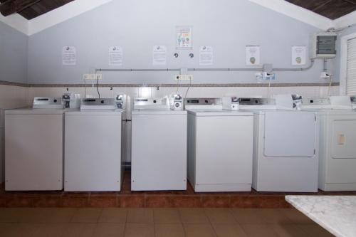 Complejo Turístico & Camping Cabopino - image 14