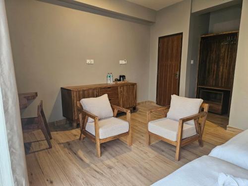 Deluxe Double or Twin Room