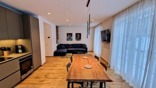 Silberdistel- Modern apartment with terrace in Saas-Fee, Schweiz