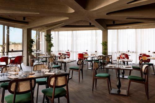 Restaurant, Adoro Hotel near Catacombs of Saint Callixtus