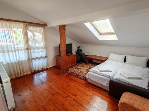 Todeva House Hotel and Tavern – Bansko, NC
