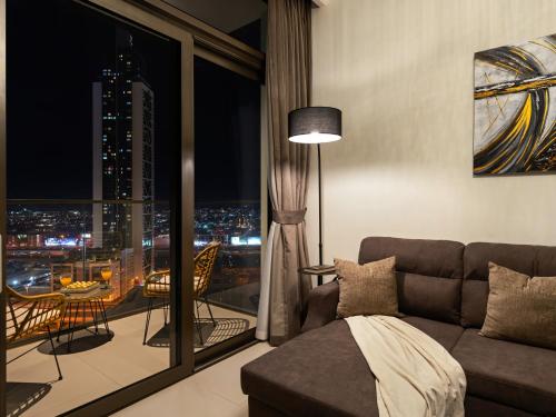 Stylish 1BR near Burj Khalifa, Dubai Mall and Fountains, Dubai (foto 4)