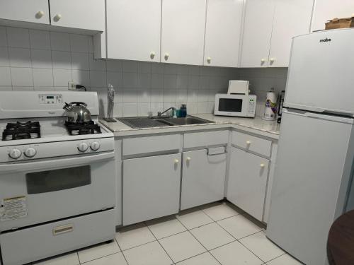 Kozy Bahamas Getaway 25mins from Airport & USA Embassy - image 4