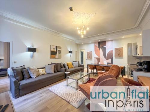 Urban Flat 63 - Beautiful 3 Bedroom Flat Champs-Elysees, Paryż