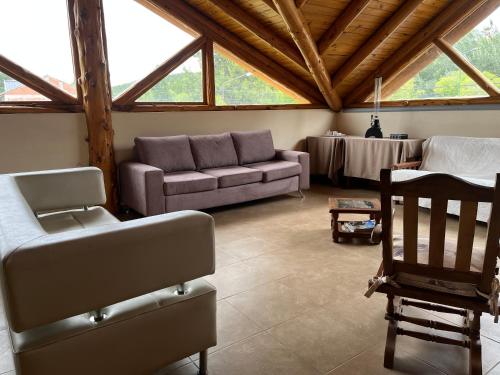 Shared lounge/TV area, Complejo hotelero Illihue - Cabanas & Hosteria in Junín de los Andes