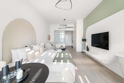 Silkhaus Vacation Homes Cozy Beach View Studio in Palm Views West - image 4