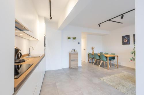Ostend Center Luxury Top Floor Apartment With Free Parking - Ostend