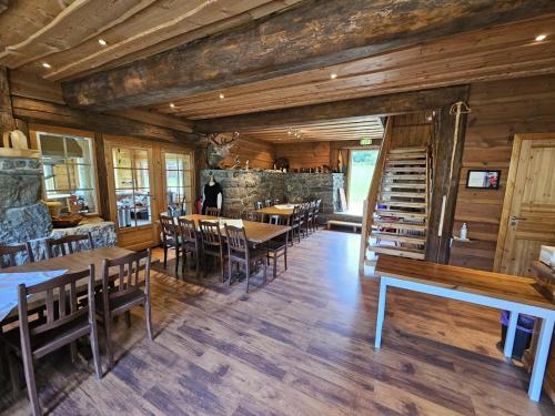 Trollbu Aabrekk gard in Бріксдалсбре