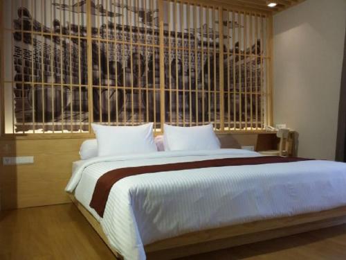 1 queen bed