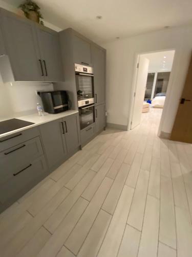 Kitchen, Summer budget double room in Edgware