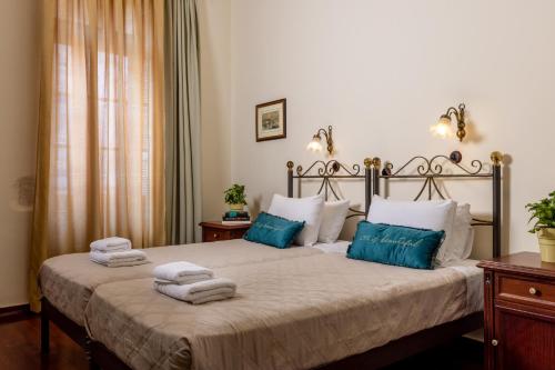 Twin Room image 4