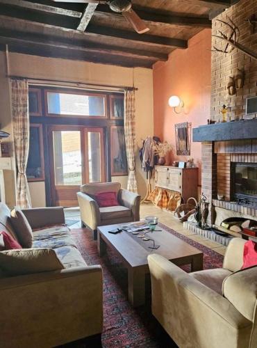 Grange Les Rochettes in Montagnieu