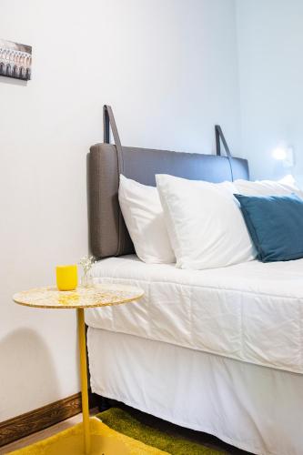 Nina´s - Juan Santamaria