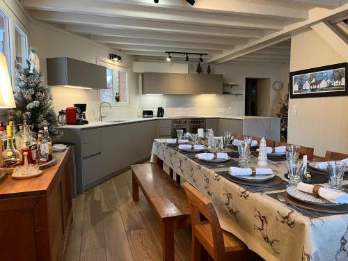 Chalet Le Renard Du Lac in Talloires