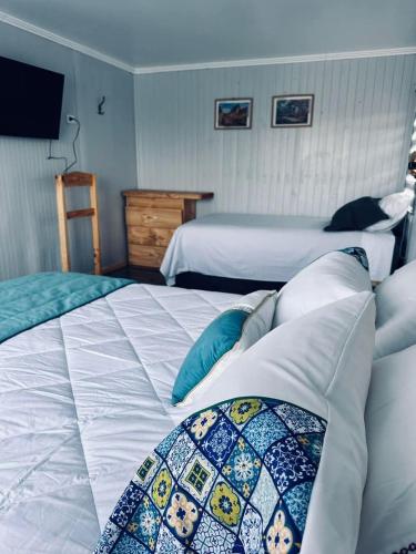 2 bedrooms, 4 beds