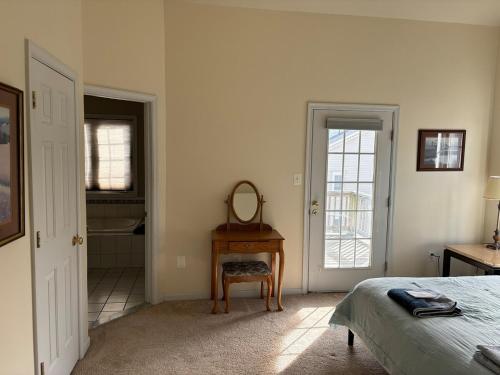 Sunny townhouse 3 bedroom, walk to shops Sunny townhouse 3 bedroom, walk to shops