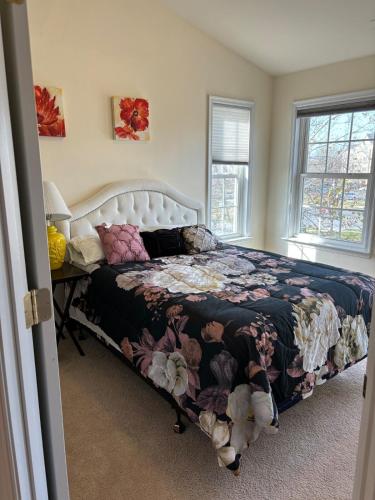 Sunny townhouse 3 bedroom, walk to shops Sunny townhouse 3 bedroom, walk to shops