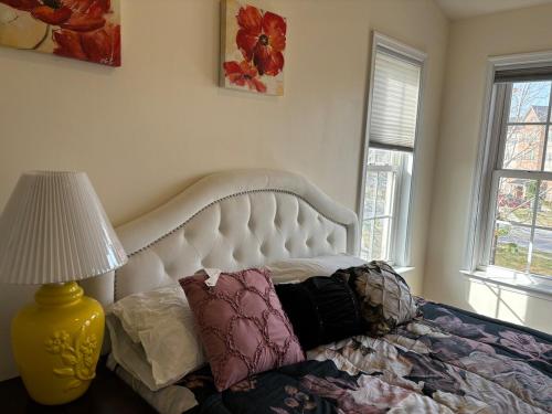 Sunny townhouse 3 bedroom, walk to shops Sunny townhouse 3 bedroom, walk to shops