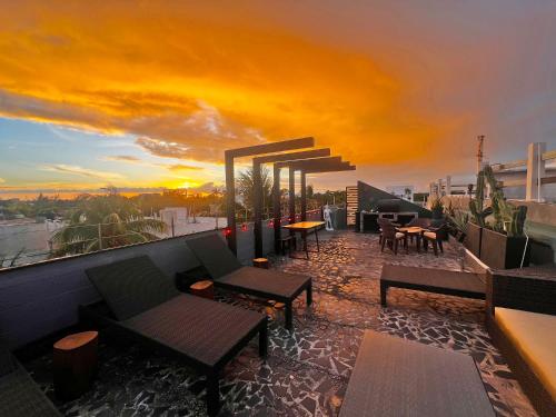 Nice CONDO close to the Beach Puerto Morelos- Ground Floor-King in Puerto Morelos, Mexico