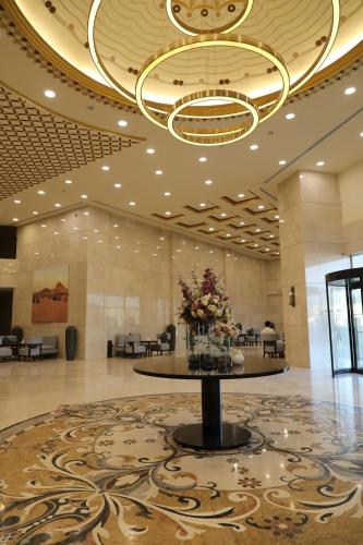 ล็อบบี้, Khabti Grand Hotel near สนามบินภายในประเทศบีชา
