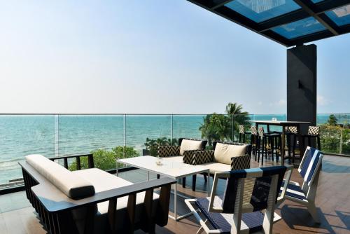 مطعم, منتجع فيراندا باتايا - إم جالاري (Veranda Resort Pattaya - MGallery) in نا جومتيين