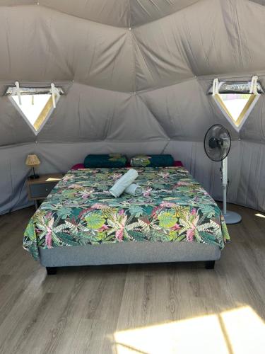 Dôme sur la Passe de Tiputa (Dome sur la Passe de Tiputa) in Rangiroa