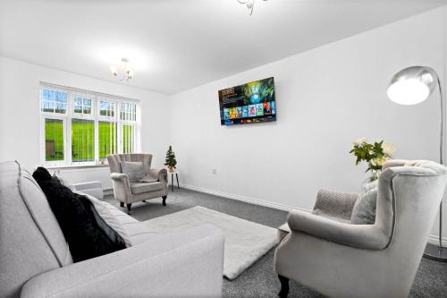 Harmony House 3 Bedroom New Build for Families, Contractors, Black Country Museum Sleeps 6 gîte à louer Foxyards Primary