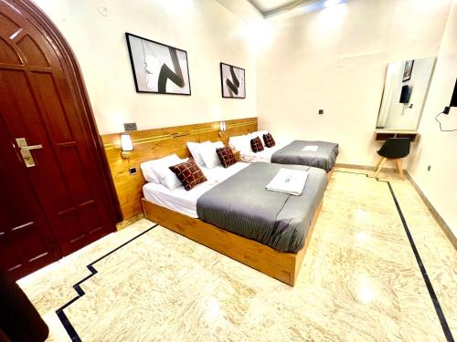 Budget Friendly 2 rooms Suite Stadium Road - image 11
