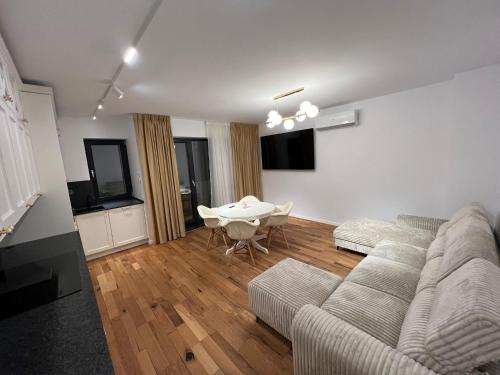 Luxury Penthouse Luxury Penthouse