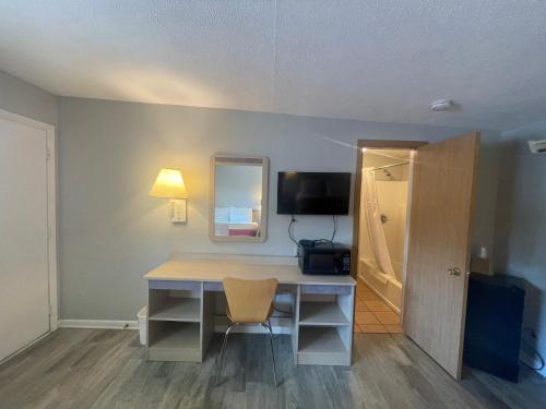 Greencastle Inn - image 7