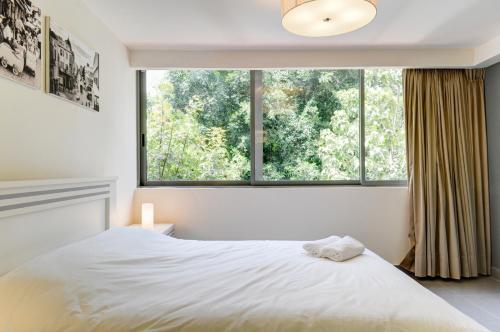 Double Room image 9