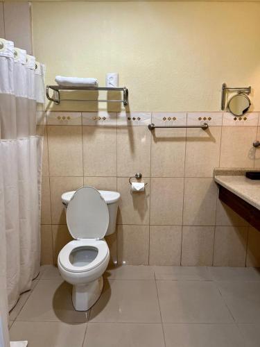 Double Room with 2 Double Beds - Non-Smoking image 6