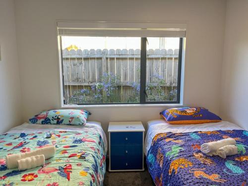 Family Retreat with Playground Views in East Tamaki, Auckland (photo 8)