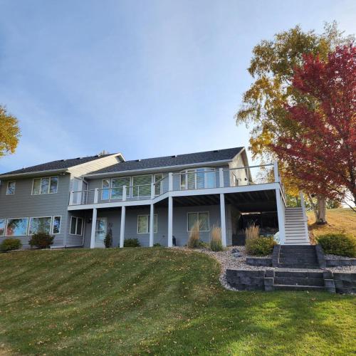 Charming home on Lake Latoka, Alexandria