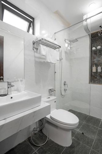 Deluxe Double Room image 1