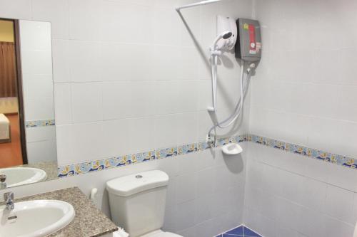 Ananas Phuket Central Hostel