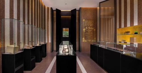 Bulgari Hotel Shanghai, Shanghai (photo 9)