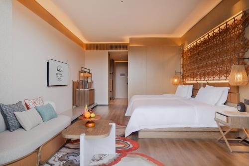 Superior Double Room with Two Double Beds and Waterfall View image 5