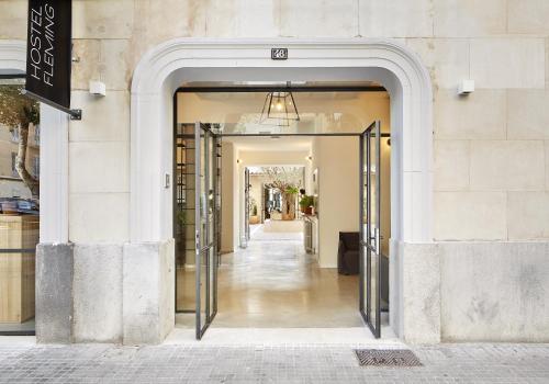 출입구, 호스텔 플레밍 - 알베르게 유베닐 (Hostel Fleming - Albergue Juvenil) in 마요르카