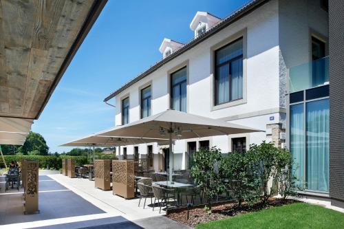 مطعم, Grand Hotel Les Endroits in لا شو دو فون