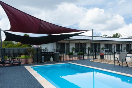 Úszómedence, Motel Woongarra in Rutherglen
