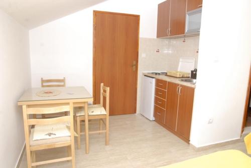 Apartments Dosljak - image 3