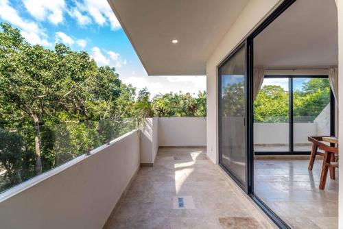 Lux 2 BD Suite with Private Plunge Pool Terrace - image 3