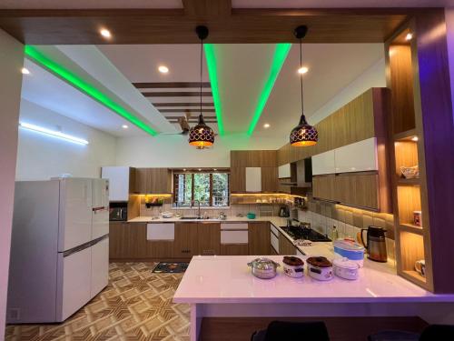 Luxury Villa - image 4