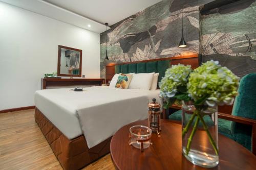 Standard Double Room image 2