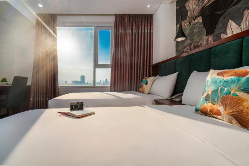 Deluxe Twin Room image 6