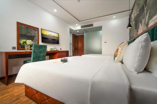 Deluxe Triple Room image 4