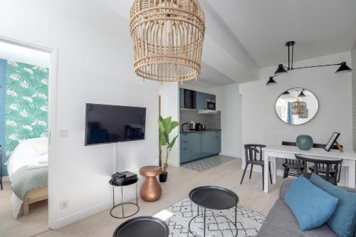 Promenade Best Bakeries from a Cozy Boho 1 Bedroom, Paris